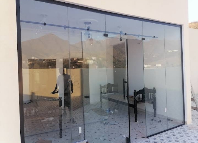 زجاج سكريت الرياض